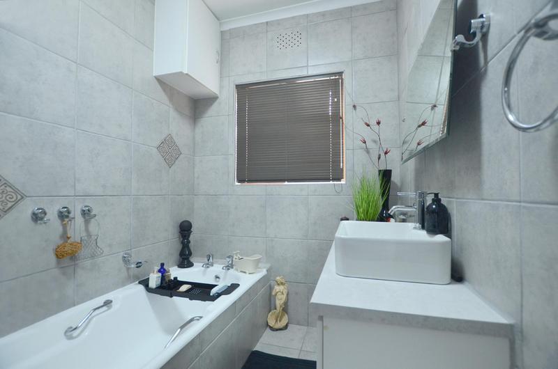 4 Bedroom Property for Sale in Blommendal Western Cape